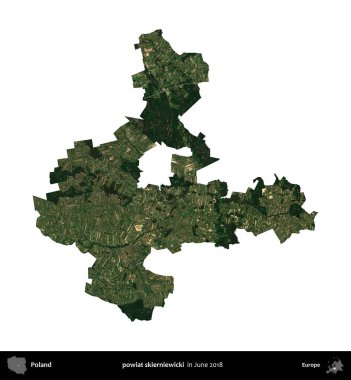 powiat skierniewicki. Polonya idari bölgesi, Haziran 2018 'de çekilen Kopernik Nöbetçi karolarından oluşan bir uydu görüntüsü üzerinde beyaza izole edildi.