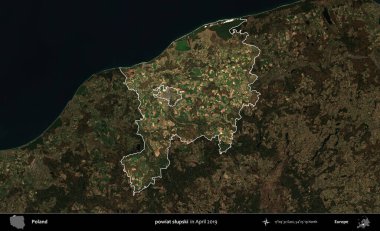 Powiat Slumpski. Polonya 'nın idari alanı, Nisan 2019' da çekilen Kopernik Nöbetçi karolarından oluşan koyu renkli bir uydu görüntüsü üzerine vurgulandı ve özetlendi.