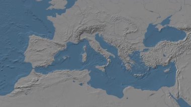 Patterson silindirik projeksiyonunda dünyanın mavi ve gri renkli yükseklik haritasının arka planında Tyrhenian Denizi bölgesi