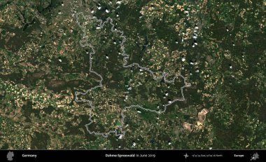 Dahme-Spreewald. Almanya 'nın idari bölgesi, Haziran 2019' da çekilen Kopernik Nöbetçi karolarından oluşan bir uydu görüntüsüyle özetlendi.