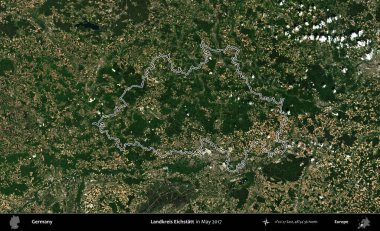 Landkreis Eichstatt. Almanya 'nın idari bölgesinde Mayıs 2017' de çekilen Kopernik Nöbetçi karolarından oluşan bir uydu görüntüsü sıralandı.