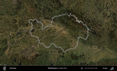 Niederbayern. Almanya 'nın idari alanı Nisan 2020' de çekilen Kopernik Nöbetçi karolarından oluşan bir uydu görüntüsüyle özetlendi.