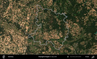 Ostprignitz-Ruppin. Almanya 'nın idari bölgesinde Temmuz 2018' de çekilen Kopernik Nöbetçi karolarından oluşan bir uydu görüntüsü sıralandı.