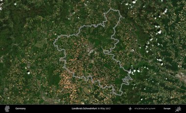 Landkreis Schweinfurt. Almanya 'nın idari bölgesinde Mayıs 2017' de çekilen Kopernik Nöbetçi karolarından oluşan bir uydu görüntüsü sıralandı.