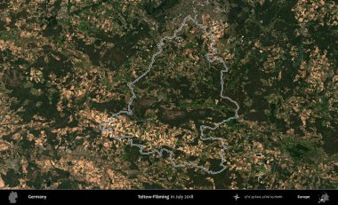 Teltow-Flaming. Almanya 'nın idari bölgesinde Temmuz 2018' de çekilen Kopernik Nöbetçi karolarından oluşan bir uydu görüntüsü sıralandı.