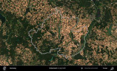 Uckermark. Almanya 'nın idari bölgesinde Temmuz 2018' de çekilen Kopernik Nöbetçi karolarından oluşan bir uydu görüntüsü sıralandı.