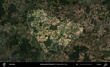 Landkreis Ahrweiler. Mayıs 2017 'de çekilen Kopernik Nöbetçi karolarından oluşan koyu renkli bir uydu görüntüsü Almanya' nın idari alanının altını çizdi ve özetledi.