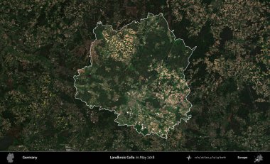 Landkreis Ahrweiler. Mayıs 2017 'de çekilen Kopernik Nöbetçi karolarından oluşan koyu renkli bir uydu görüntüsü Almanya' nın idari alanının altını çizdi ve özetledi.