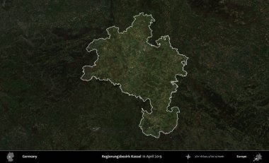 Regierungsbezirk Kassel. Nisan 2019 'da çekilen Kopernik Nöbetçi karolarından oluşan koyu renkli bir uydu görüntüsü, Almanya' nın idari alanının altını çizdi ve özetledi.
