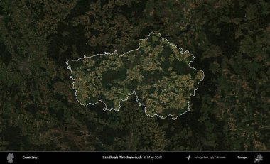 Landkreis Tirschenreuth. Mayıs 2018 'de çekilen Kopernik Nöbetçi karolarından oluşan koyu renkli bir uydu görüntüsü, Almanya' nın idari alanının altını çizdi ve özetledi.