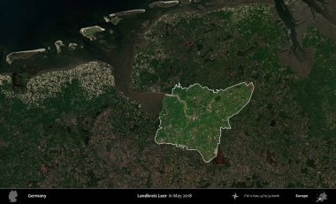 Landkreis Leer. Mayıs 2018 'de çekilen Kopernik Nöbetçi karolarından oluşan koyu renkli bir uydu görüntüsü, Almanya' nın idari alanının altını çizdi ve özetledi.