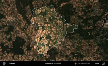 Liebenwerda. Temmuz 2018 'de çekilen Kopernik Nöbetçi karolarından oluşan koyu renkli bir uydu görüntüsü, Almanya' nın idari alanının altını çizdi ve özetledi.
