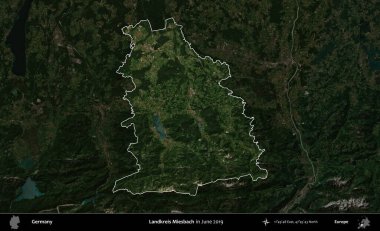 Landkreis Miesbach. Almanya 'nın idari alanı, Haziran 2019' da çekilen Kopernik Nöbetçi karolarından oluşan koyu renkli bir uydu görüntüsü üzerinde vurgulandı ve özetlendi.