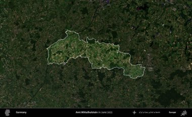 Amt Mittelholstein. Almanya 'nın idari alanı, Haziran 2022' de çekilen Kopernik Sentinel karolarından oluşan koyu renkli bir uydu görüntüsü üzerinde vurgulandı ve özetlendi.