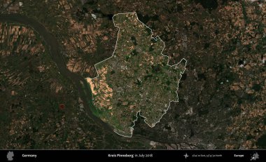 Kreis Pinneberg. Temmuz 2018 'de çekilen Kopernik Nöbetçi karolarından oluşan koyu renkli bir uydu görüntüsü, Almanya' nın idari alanının altını çizdi ve özetledi.