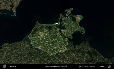 Vorpommern-Rugen. Mayıs 2018 'de çekilen Kopernik Nöbetçi karolarından oluşan koyu renkli bir uydu görüntüsü, Almanya' nın idari alanının altını çizdi ve özetledi.