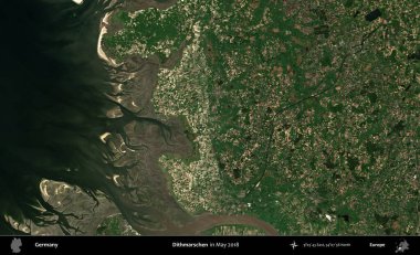 Dithmarschen. Mayıs 2018 'de çekilen Kopernik Sentinel karolarından oluşan bir uydu görüntüsü üzerine Almanya' nın idari bölgesi