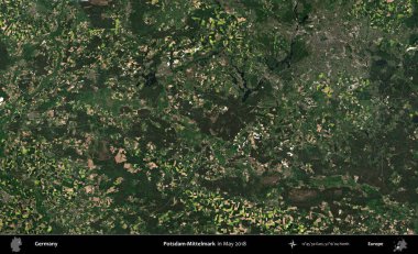 Potsdam-Mittelmark. Mayıs 2018 'de çekilen Kopernik Sentinel karolarından oluşan bir uydu görüntüsü üzerine Almanya' nın idari bölgesi