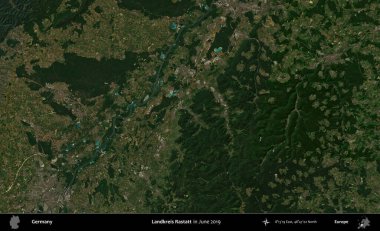 Landkreis Rastatt. Haziran 2019 'da çekilen Kopernik Sentinel karolarından oluşan bir uydu görüntüsü üzerine Almanya' nın idari bölgesi