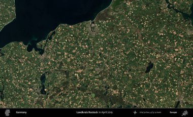 Landkreis Rostock. Nisan 2019 'da çekilen Kopernik Sentinel karolarından oluşan bir uydu görüntüsü üzerine Almanya' nın idari bölgesi