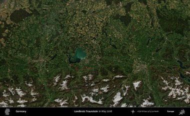 Landkreis Traunstein. Mayıs 2018 'de çekilen Kopernik Sentinel karolarından oluşan bir uydu görüntüsü üzerine Almanya' nın idari bölgesi