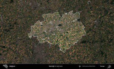 Kortrijk. Belçika 'nın idari alanı, Temmuz 2022' de çekilen Kopernik Sentinel karolarından oluşan koyu renkli bir uydu görüntüsü üzerine vurgulandı ve özetlendi.