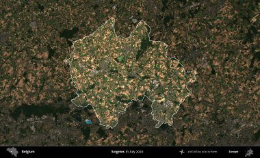 Soignies. Belçika 'nın idari alanı, Temmuz 2020' de çekilen Kopernik Sentinel karolarından oluşan koyu renkli bir uydu görüntüsü üzerine vurgulandı ve özetlendi.