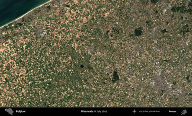 Diksmuide. Copernicus Sentinel 'in Temmuz 2022' de çekilmiş uydu görüntüsü üzerine Belçika 'nın idari bölgesi.