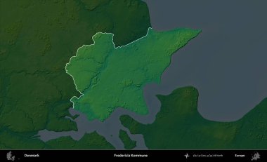 Fredericia Kommune. Danimarka 'nın idari alanı koyu renkli bir yükseklik haritasına vurgulandı ve özetlendi