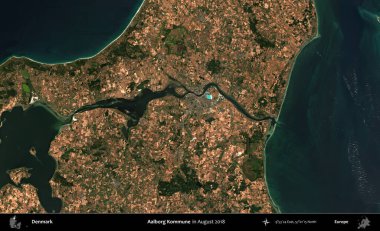 Aalborg Kommune. Kopernik Sentinel 'in Ağustos 2018' de çekilmiş uydu görüntüsü üzerine Danimarka 'nın idari bölgesi.