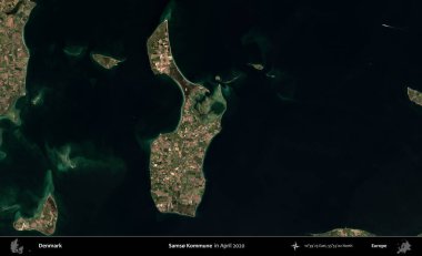 Samso Kommune. Danimarka 'nın idari alanı Nisan 2020' de çekilen Kopernik Sentinel karolarından oluşan bir uydu görüntüsü üzerine kurulmuştur.