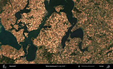 Kommune 'yi geç. Kopernik Sentinel 'in Temmuz 2018' de çekilmiş uydu görüntüsü üzerine Danimarka 'nın idari bölgesi