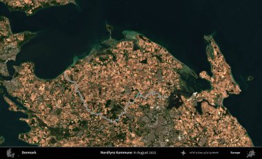 Nordfyns Kommune. Danimarka 'nın idari bölgesi, Ağustos 2022' de çekilen Kopernik Nöbetçi Fayanslarından oluşan bir uydu görüntüsü ile özetlenmiştir.
