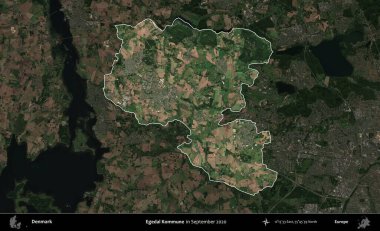 Egedal Kommune. Danimarka 'nın idari alanı, Eylül 2020' de çekilen Kopernik Nöbetçi karolarından oluşan koyu renkli bir uydu görüntüsü üzerine vurgulandı ve özetlendi.