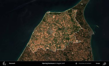 Hjorring Kommune. Danimarka 'nın idari alanı, Ağustos 2018' de çekilen Kopernik Nöbetçi karolarından oluşan koyu renkli bir uydu görüntüsü üzerine vurgulandı ve özetlendi.