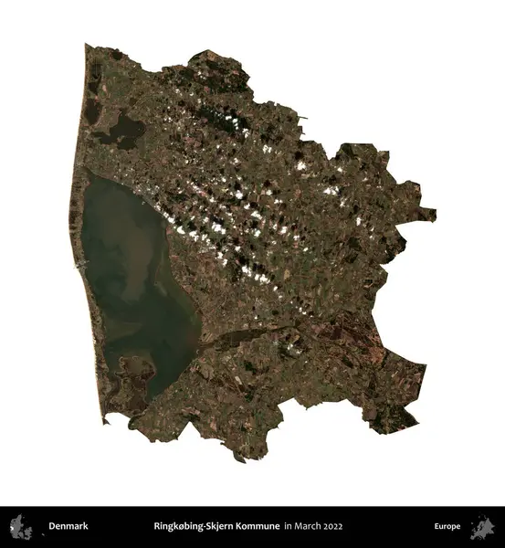 Ringkobing-Skjern Kommune. Danimarka 'nın idari bölgesi, Mart 2022' de çekilen Kopernik Nöbetçi karolarından oluşan bir uydu görüntüsü ile beyaza izole edildi.