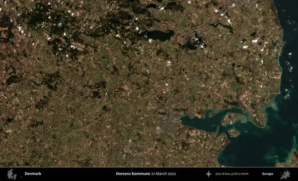 Horsens Kommune. Danimarka 'nın idari bölgesi, Mart 2022' de çekilen Kopernik Sentinel karolarından oluşan bir uydu görüntüsü üzerine kurulmuştur.