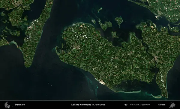 Lolland Kommune. Danimarka 'nın idari bölgesi, Haziran 2022' de çekilen Kopernik Sentinel karolarından oluşan bir uydu görüntüsü üzerine kurulmuştur.