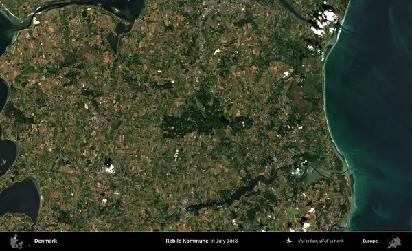 Rebild Kommune. Kopernik Sentinel 'in Temmuz 2018' de çekilmiş uydu görüntüsü üzerine Danimarka 'nın idari bölgesi