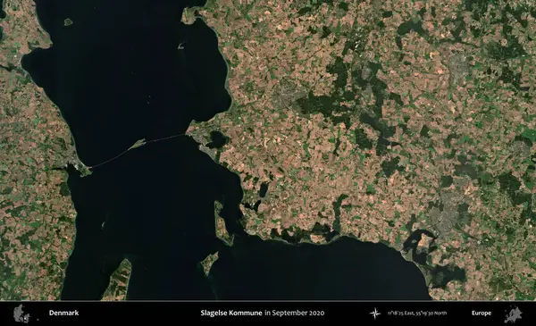 Slagelse Kommune. Danimarka 'nın idari bölgesi, Eylül 2020' de çekilen Kopernik Nöbetçi karolarından oluşan bir uydu görüntüsü üzerine kurulmuştur.