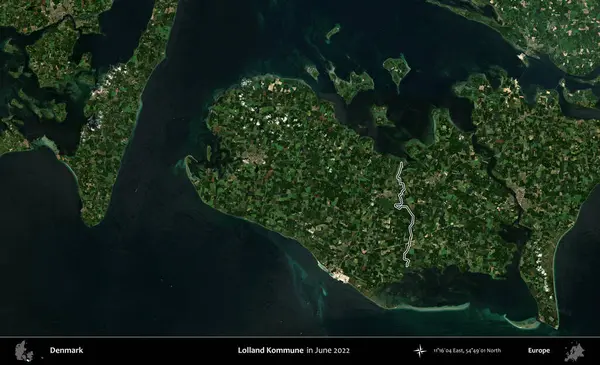 Lolland Kommune. Danimarka 'nın idari bölgesi, Haziran 2022' de çekilen Kopernik Nöbetçi Fayanslarından oluşan bir uydu görüntüsü ile özetlenmiştir.