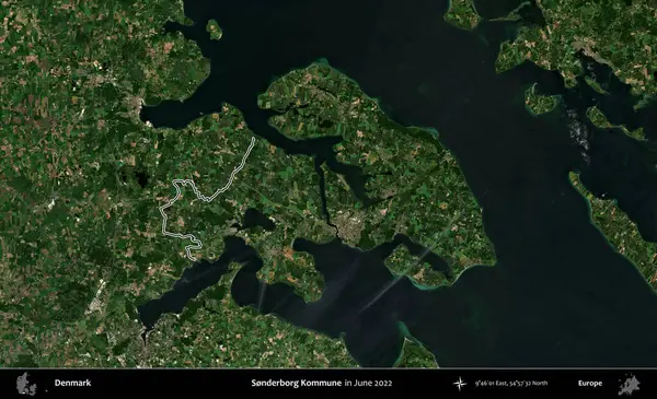 Sonderborg Kommune. Danimarka 'nın idari bölgesi, Haziran 2022' de çekilen Kopernik Nöbetçi Fayanslarından oluşan bir uydu görüntüsü ile özetlenmiştir.