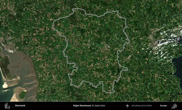 Vejen Kommune. Danimarka 'nın idari bölgesi, Haziran 2022' de çekilen Kopernik Nöbetçi Fayanslarından oluşan bir uydu görüntüsü ile özetlenmiştir.