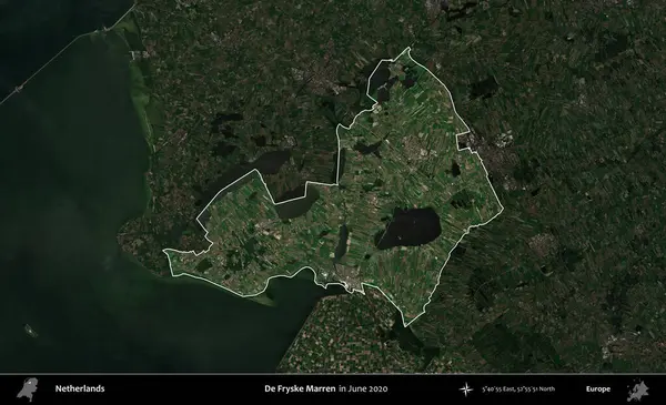 De Fryske Marren. Hollanda 'nın idari alanı, Haziran 2020' de çekilen Kopernik Sentinel karolarından oluşan koyu renkli bir uydu görüntüsü üzerine vurgulandı ve özetlendi.