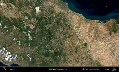 Molise. Eylül 2017 'de Copernicus Sentinel karolarından oluşan bir uydu görüntüsü üzerine İtalya' nın idari bölgesi