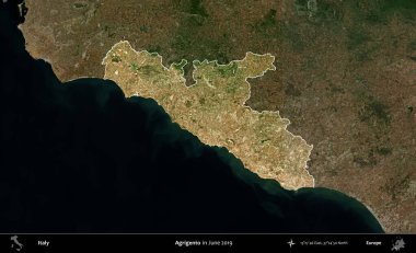 Agrigento. İtalya 'nın idari alanı, Haziran 2019' da çekilen Kopernik Sentinel karolarından oluşan koyu renkli bir uydu görüntüsü üzerine vurgulandı ve özetlendi.