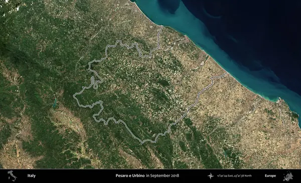 Pesaro ve Urbino. İtalya 'nın idari bölgesi, Eylül 2018' de çekilen Kopernik Nöbetçi karolarından oluşan bir uydu görüntüsüyle özetlenmiştir.