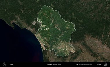 Lucca. İtalya 'nın idari alanı, Ağustos 2020' de çekilen Kopernik Sentinel karolarından oluşan koyu renkli bir uydu görüntüsü üzerine vurgulandı ve özetlendi.