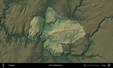 Torre de Moncorvo 'da. Portekiz 'in idari alanı koyu renkli bir yükseklik haritasına vurgulanmış ve özetlenmiştir