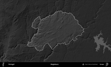 Mogadouro. Portekiz 'in idari alanı koyu gri tonlu yükselme haritasına vurgulanmış ve özetlenmiştir